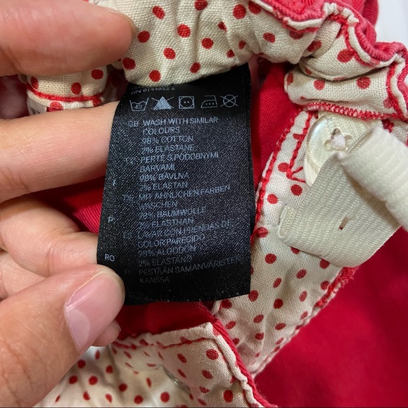 H&M Hello Kitty Girl’s Red Mini Skirt Size 4-5Y - Picture 6 of 7